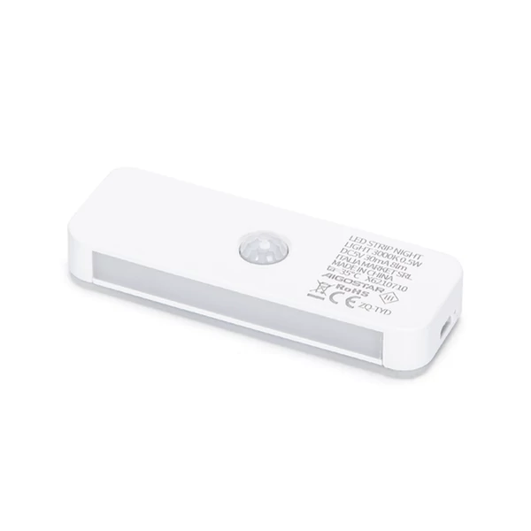 0,5W LED éjszakai fény mozgásérzékelővel és szürkület érzékelővel 3000K meleg fehér