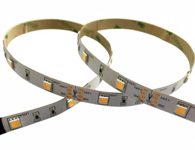 LEDmaster Prémium 30 LED/méteres 12 V-os beltéri hideg fehér 5050 LED szalag 5 m / tekercs